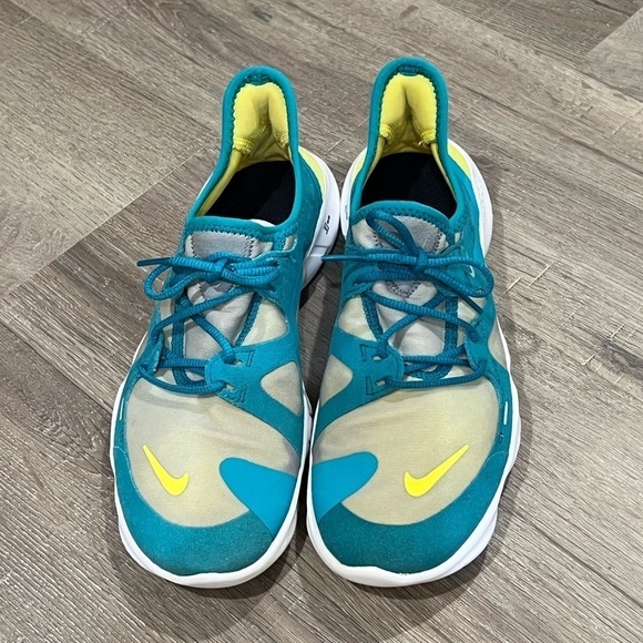 Women’s Nike Free 7.5 6MM Running Training Shoe Blue Pink Yellow EUC - Picture 3 of 9